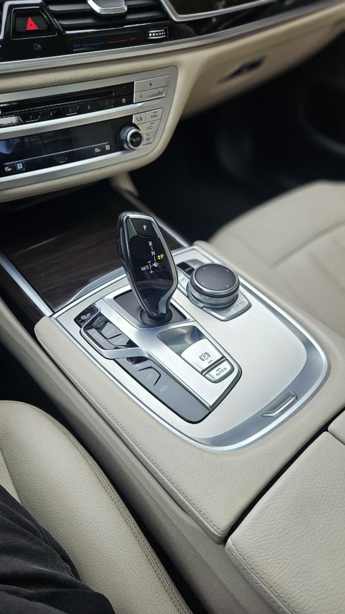 BMW 730 D 2016 - Imagen 18 de 20