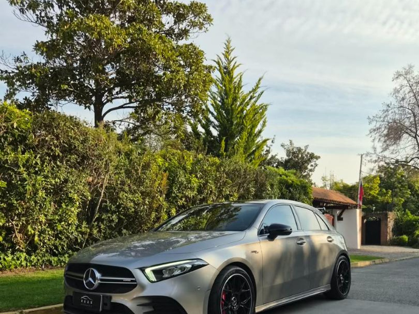 Mercedes-Benz A 35 AMG 2021 - Foto 2 de 17