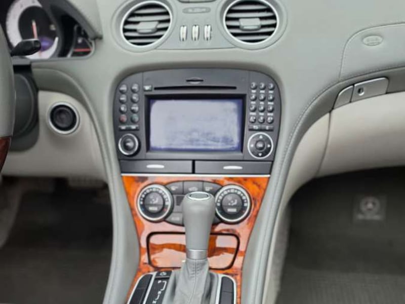 Mercedes-Benz SL 350 2010 - Imagen 18 de 20