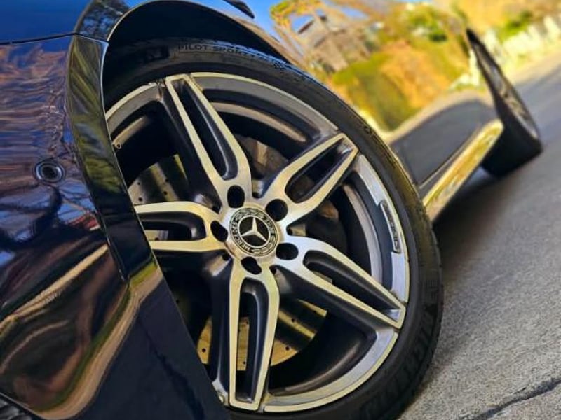 Mercedes-Benz E 300 COUPE 2020 - Imagen 12 de 19