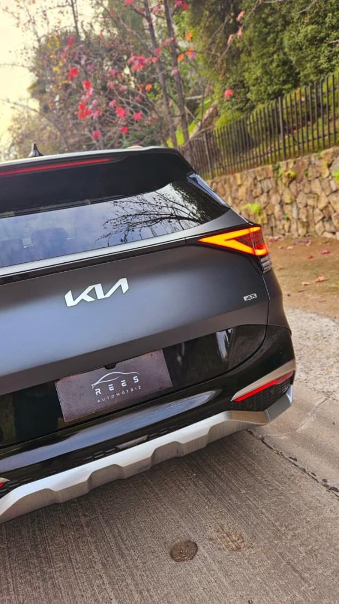 Kia SPORTAGE X-LINE AWD 2025 - Imagen 12 de 20