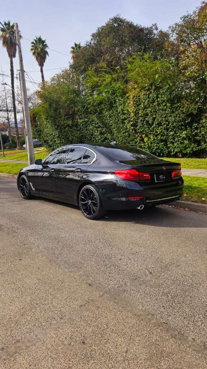 BMW 530 D LUXURY 2019 - Imagen 7 de 17