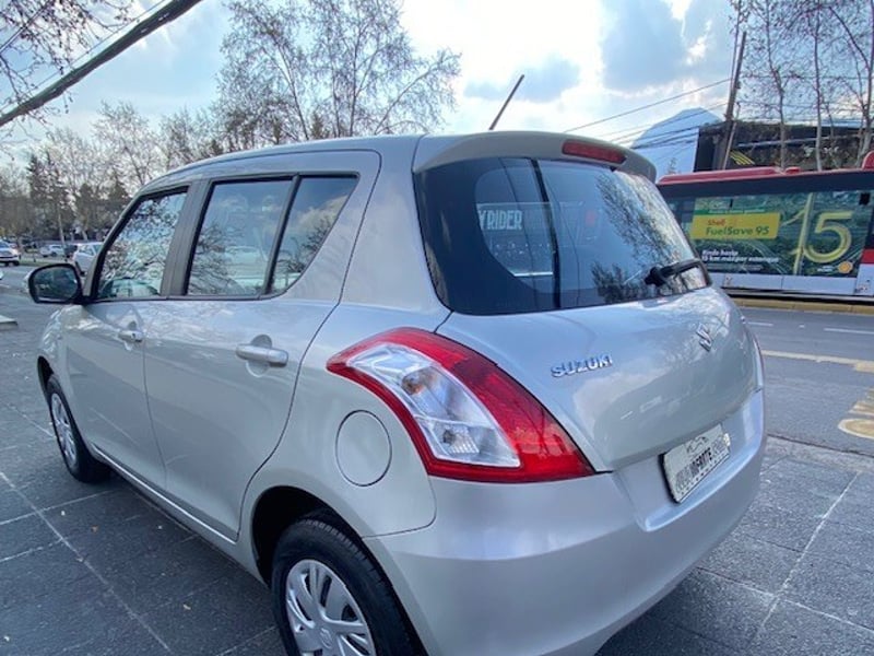 Suzuki SWIFT GL 1.2 Aire 2018 - Imagen 4 de 10