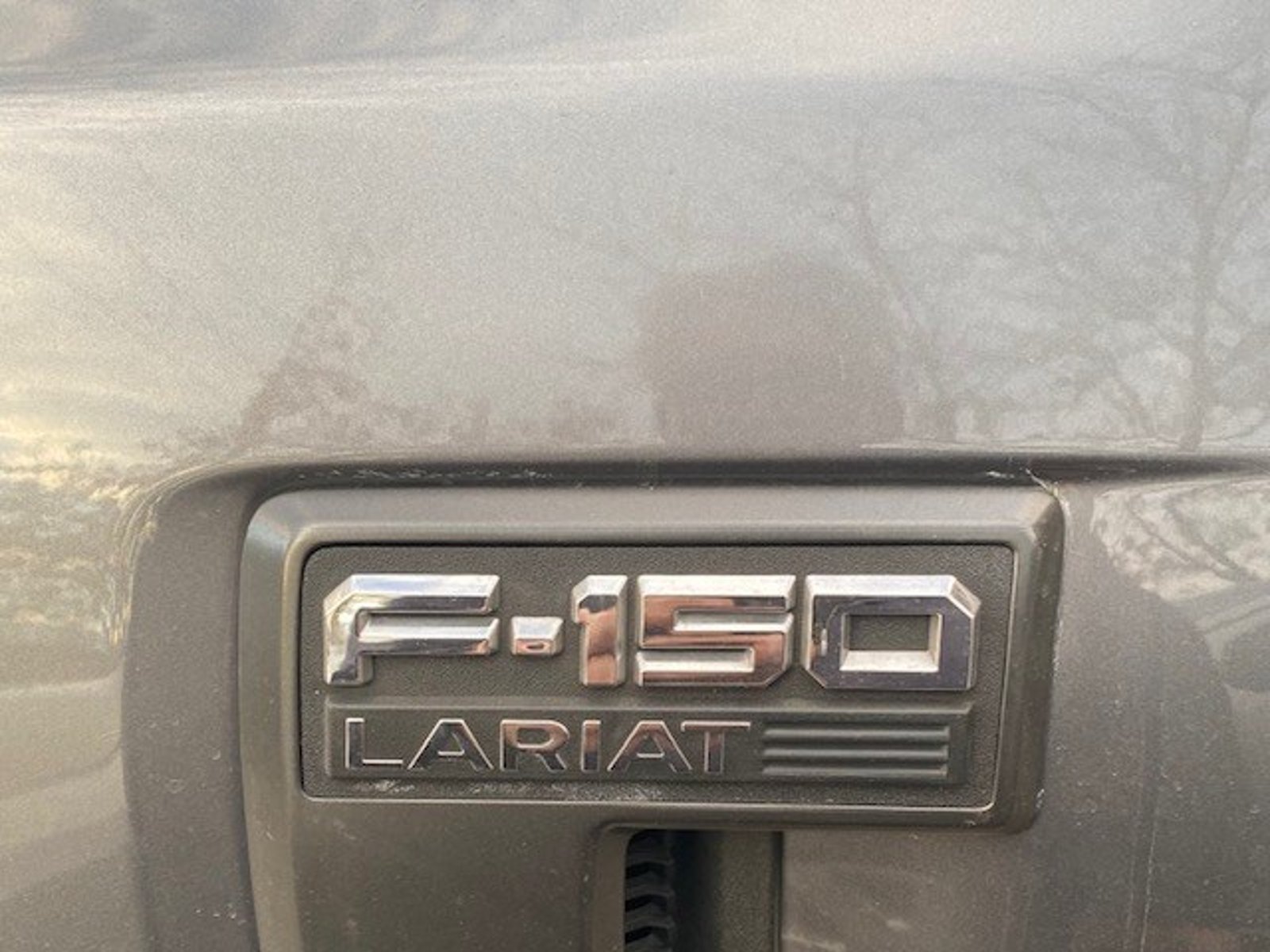 Ford F-150 LARIAT SPORT 5.0 4x4 AUT 2023 - Foto 4 de 10