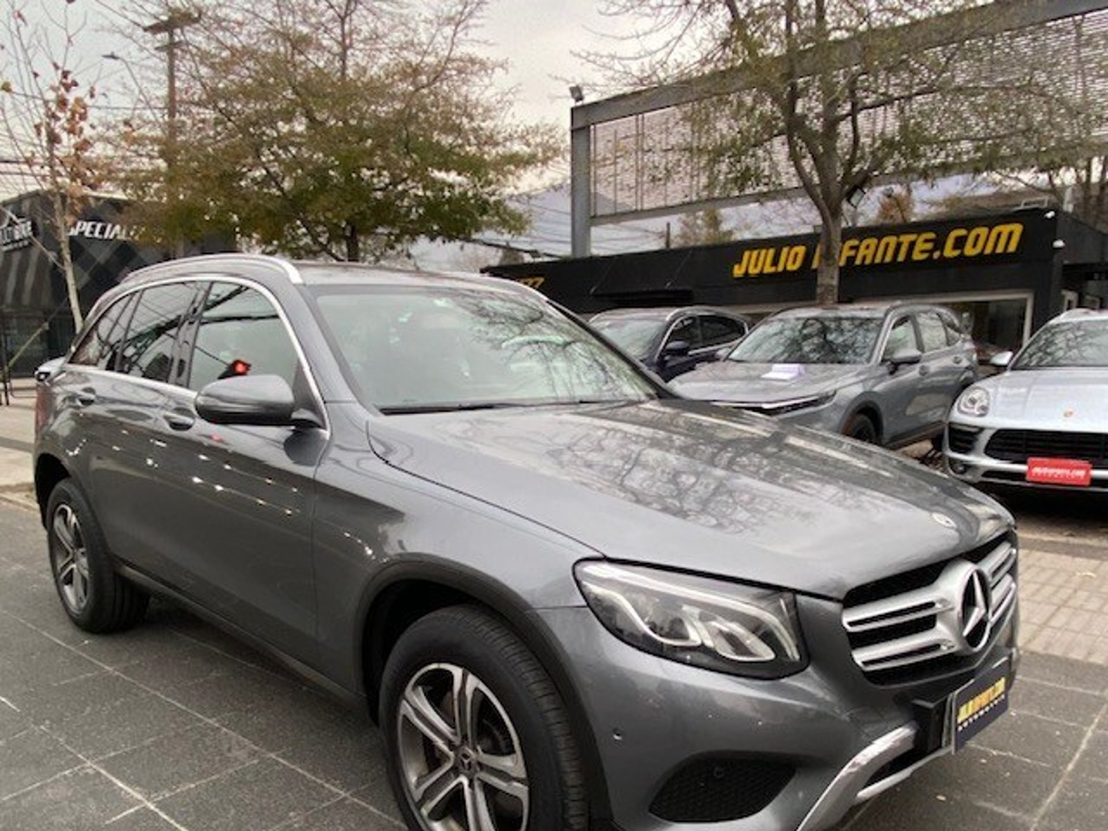 Mercedes-Benz GLC 220D 4matic, cuero, 2018 - Foto 3 de 10