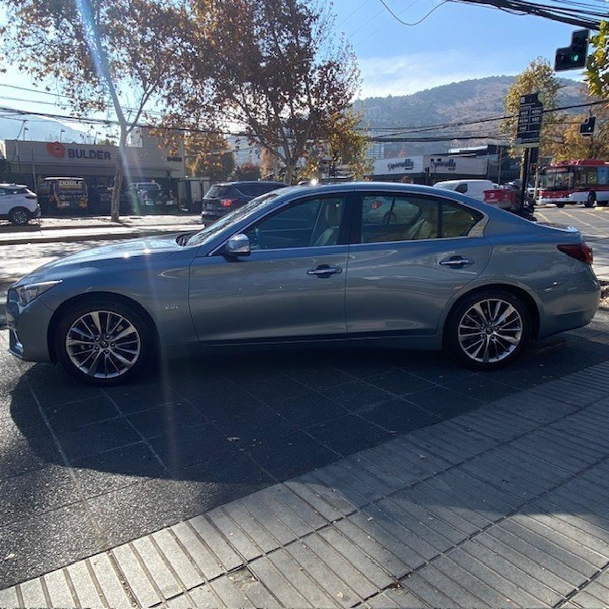 Infiniti Q50 2.0 Turbo. cuero 2018 - Imagen 6 de 10