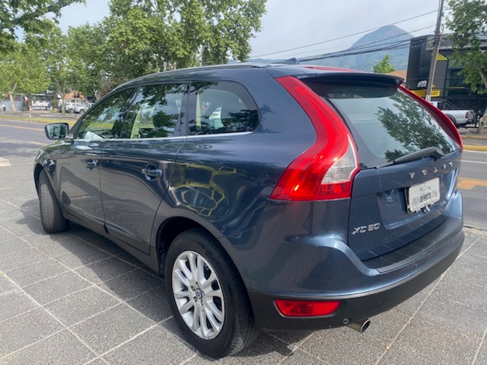 Volvo XC60 T6 Plus 4x4 2010 - Imagen 6 de 10