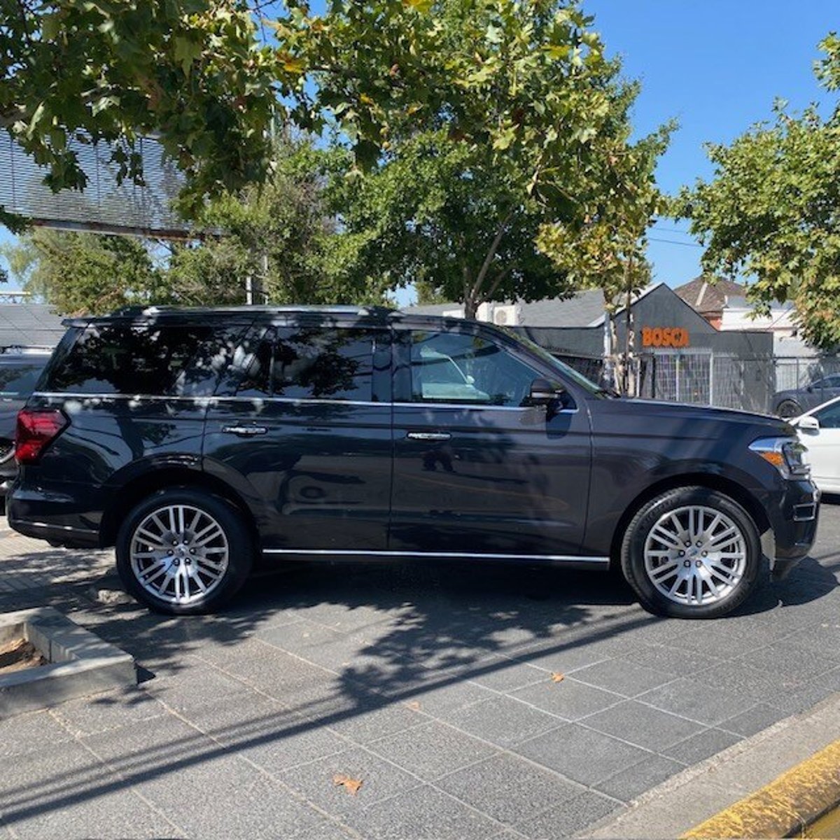 Ford EXPEDITION Limited 3.5 Aut. 2023 - Imagen 5 de 10