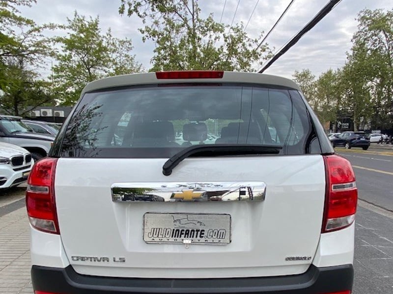 Chevrolet CAPTIVA LS 2.4 3 Corridas 2016 - Imagen 8 de 10