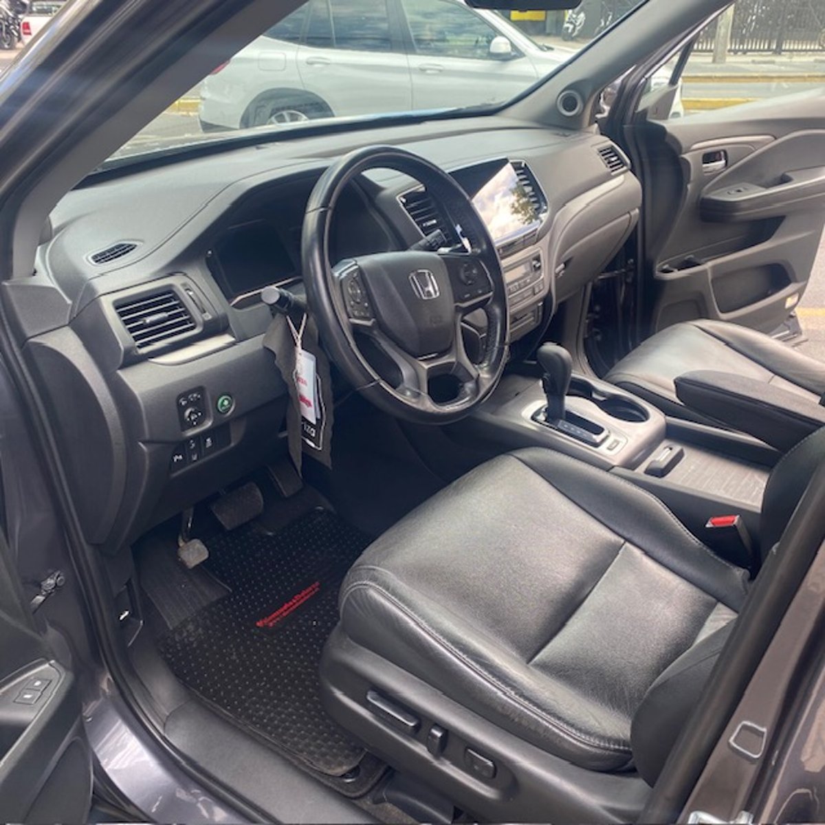 Honda PILOT TOURING 4X4 3.5 AUT cuero 3 corridas. Mantención al día 2019 - Imagen 10 de 10