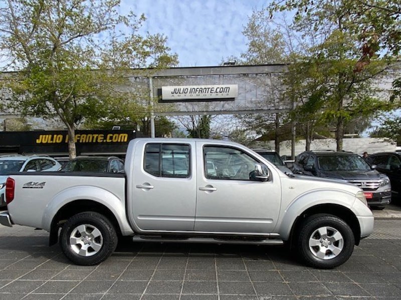 Nissan NAVARA Lux 4x4 2.5 AT 2015 - Imagen 5 de 10