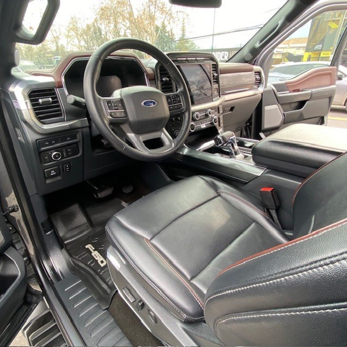 Ford F-150 LARIAT SPORT 5.0 4x4 AUT 2023 - Imagen 9 de 10
