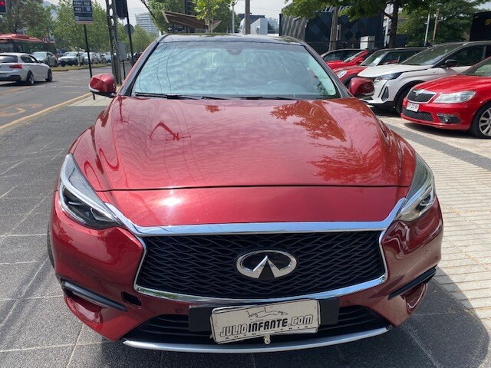 Infiniti QX30 QX30 1.6 Aut Titronic 2018 - Foto 3 de 10