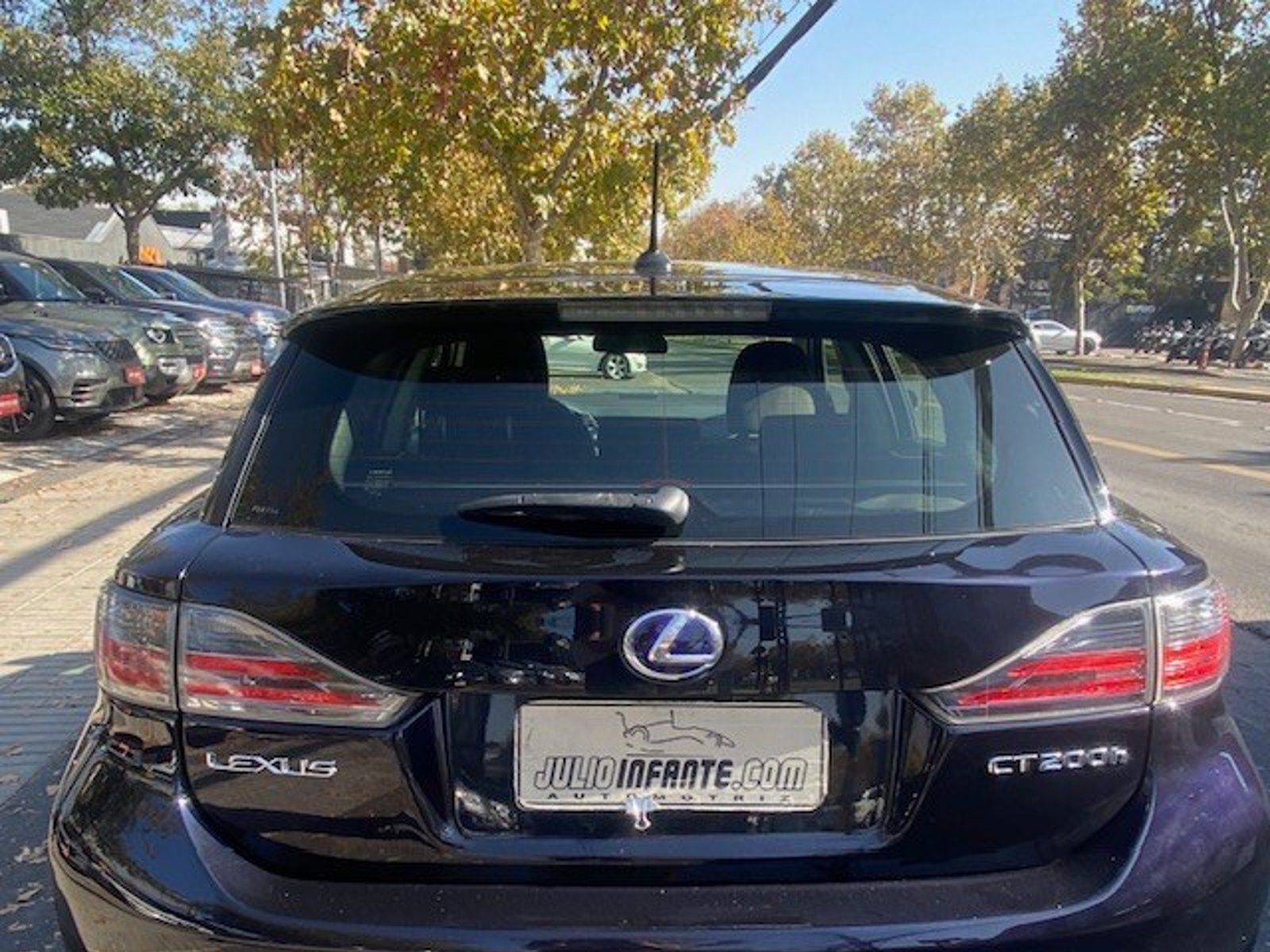 Lexus CT200 EV HB. 1.8 CC, Motor . COMO NUEVO. 2012 - Foto 3 de 10