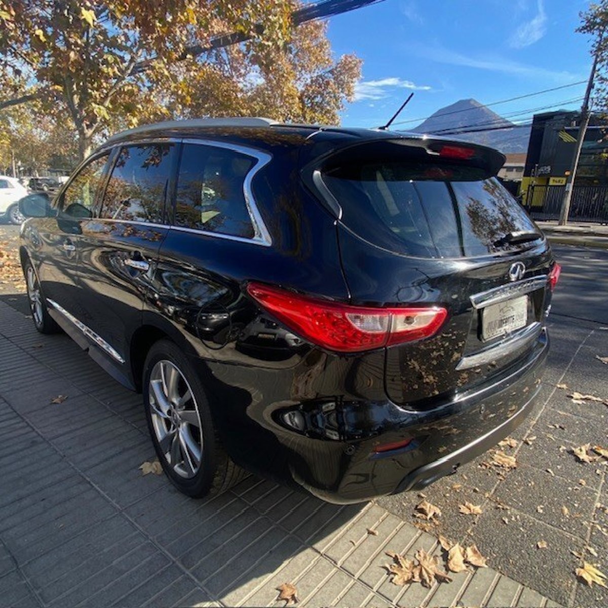 Infiniti QX60 QX60 3.5 AUT 2016 - Imagen 4 de 10