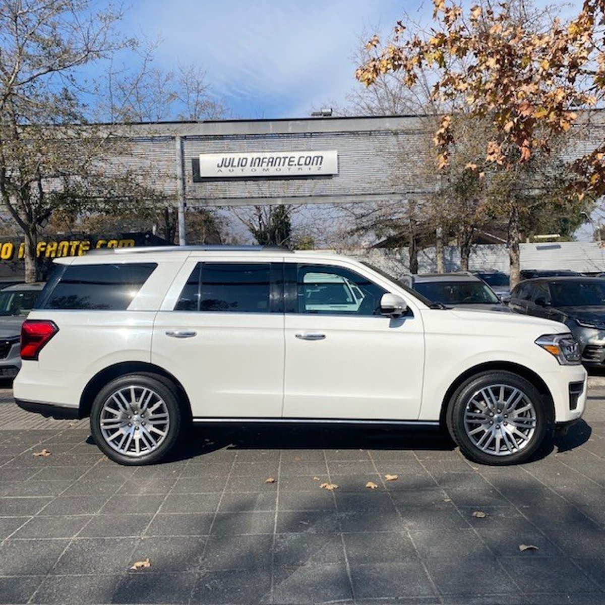Ford EXPEDITION Limited 3.5 Aut. 2023 - Imagen 3 de 10