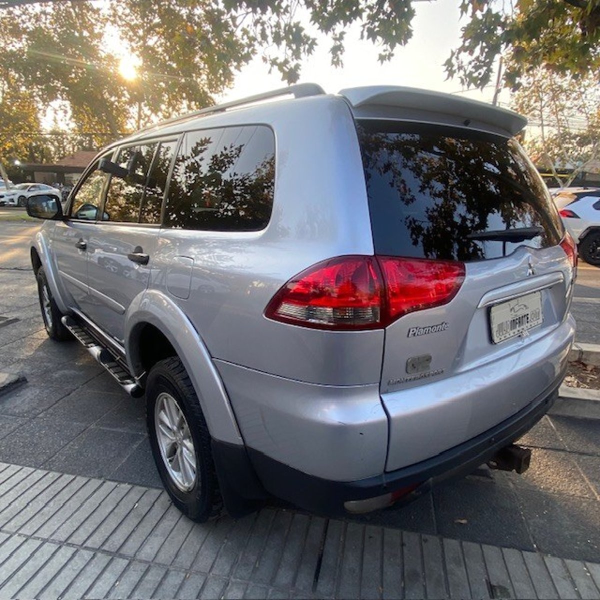 Mitsubishi MONTERO SPORT 2.5 Diesel 2016 - Imagen 4 de 10