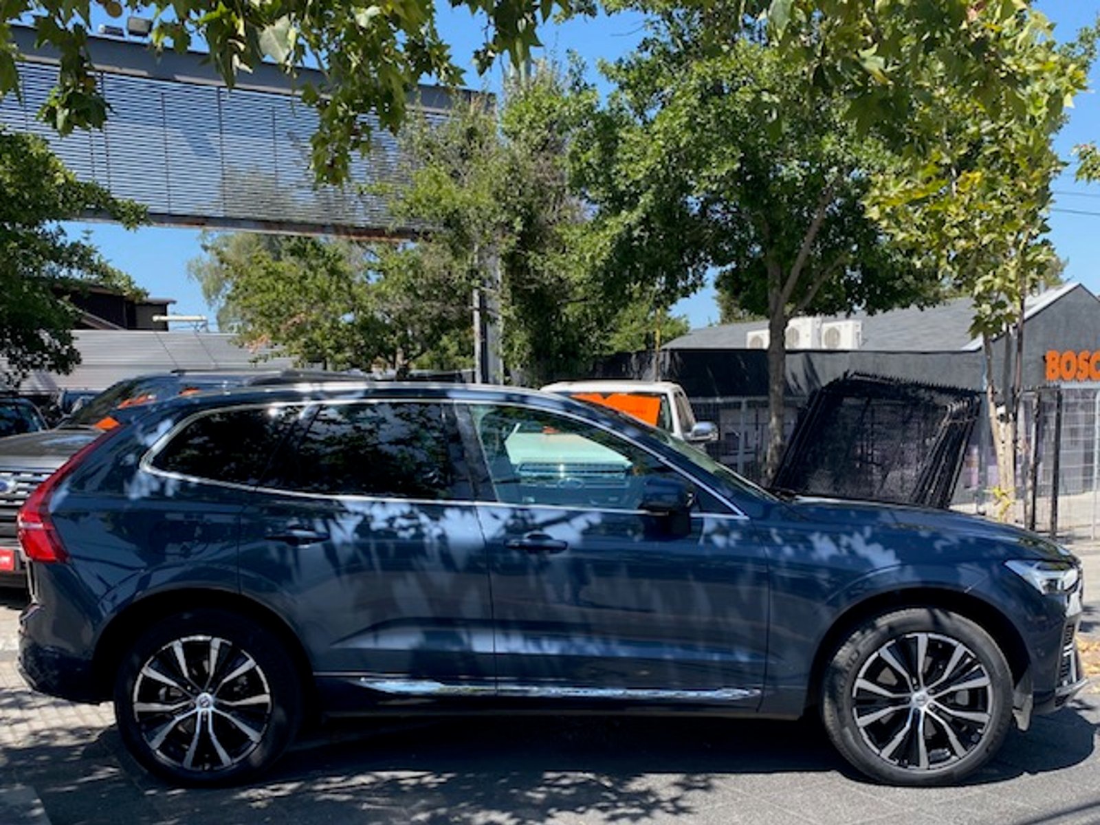 Volvo XC60 T8 R Awd Recharge 2023 - Foto 5 de 10