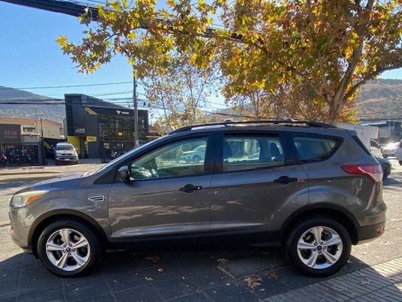 Ford ESCAPE 2.5 4X2 Aut. 2013 - Imagen 6 de 10