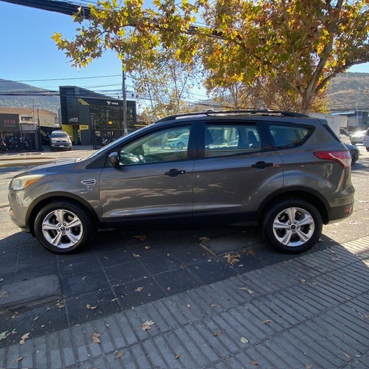Ford ESCAPE 2.5 4X2 Aut. 2013 - Imagen 6 de 10