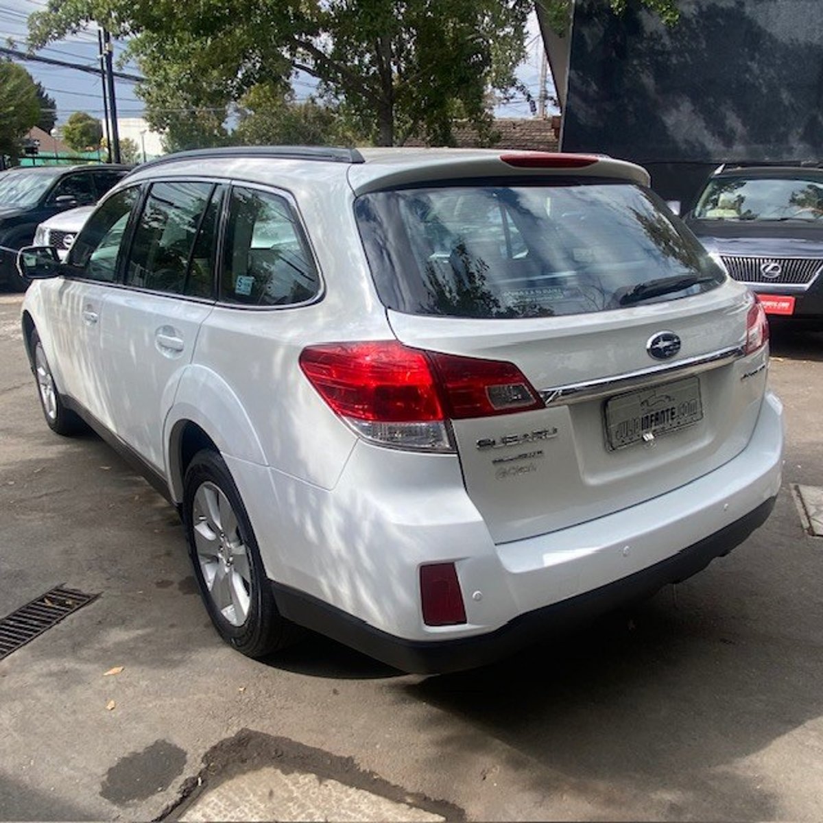 Subaru OUTBACK 2.5 AWD 2010 - Imagen 4 de 10