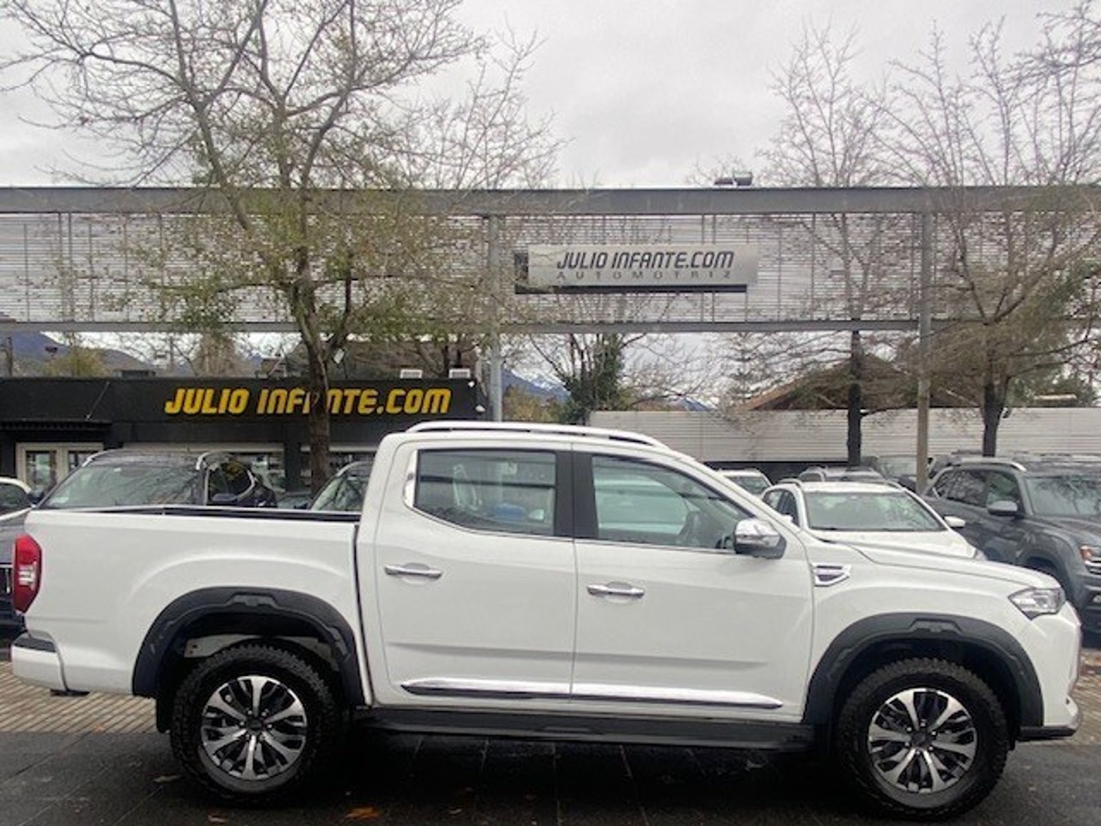 Maxus T90 4X4 E6 AT DIESEL 2024 - Foto 3 de 10