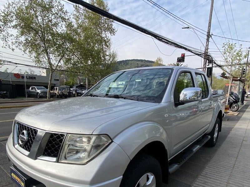 Nissan NAVARA Lux 4x4 2.5 AT 2015