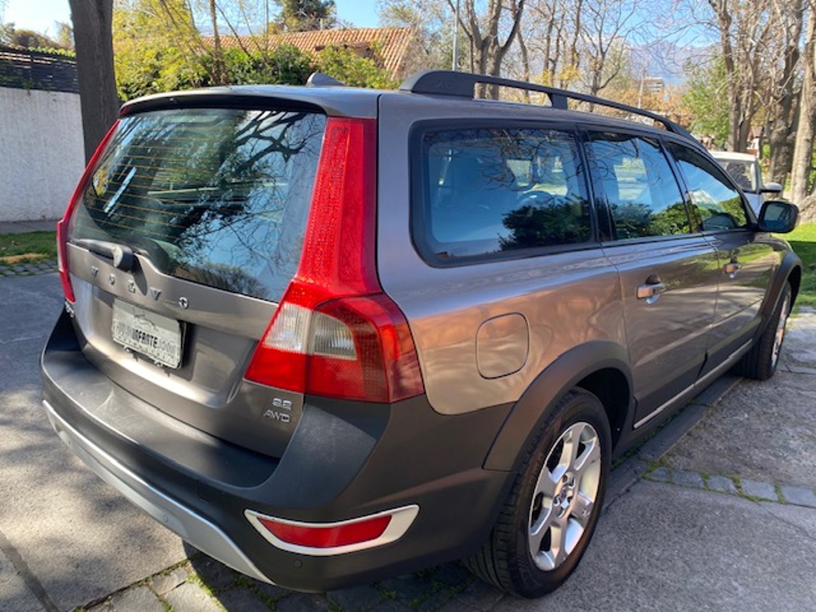 Volvo XC70 3.2 SW cuero, sunroof, airbag, climatiz, abs 2009 - Foto 2 de 10