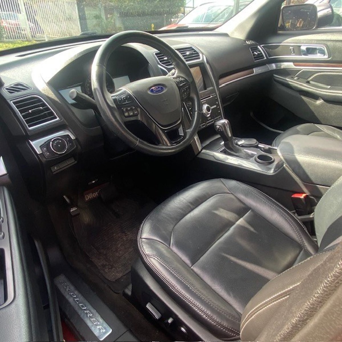 Ford EXPLORER LTD Ecoboost 2.3 Autom. 2018 - Imagen 8 de 10