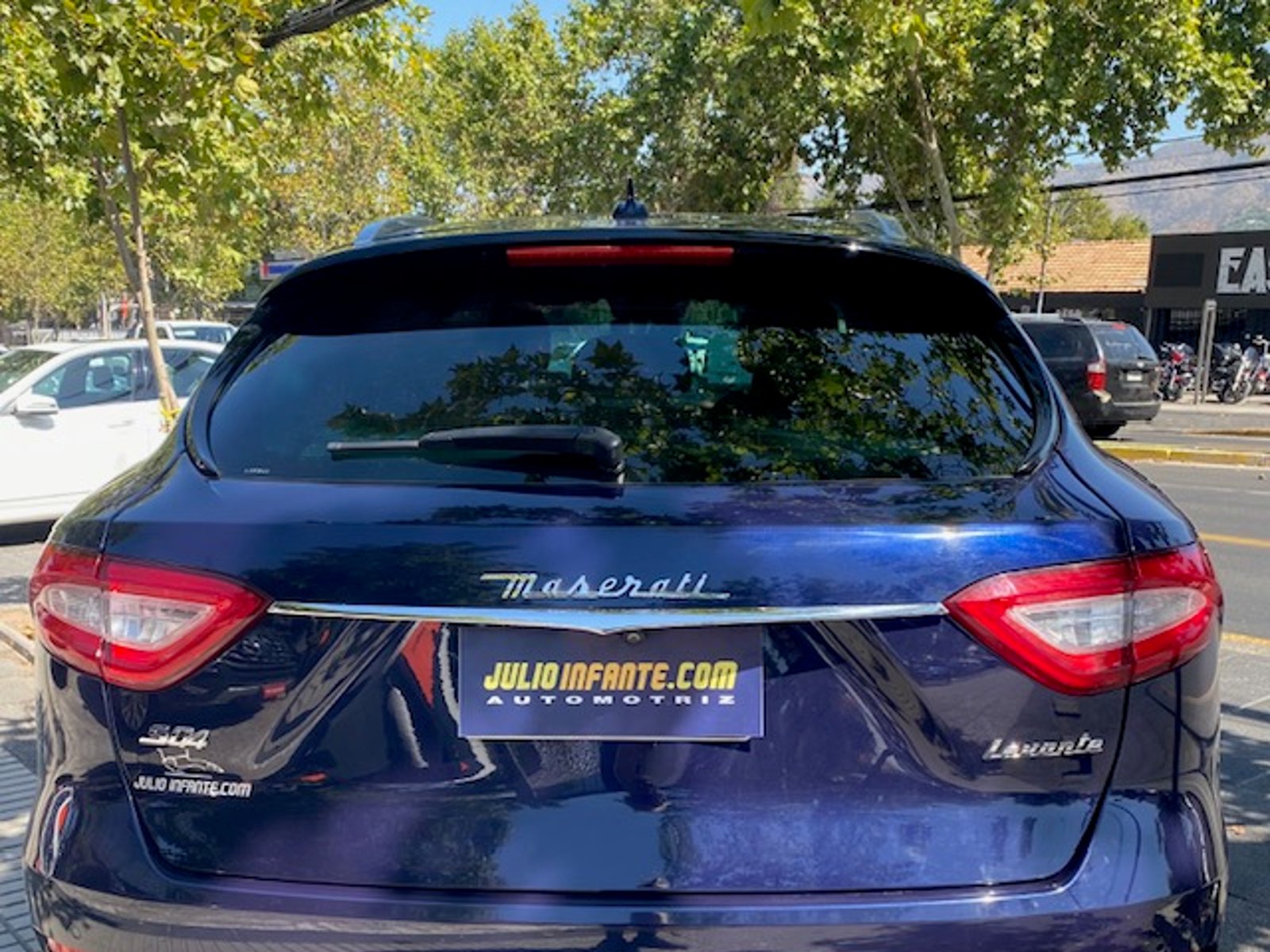 Maserati LEVANTE SQ4 Bi turbo 430 HP. 2019 - Foto 4 de 10
