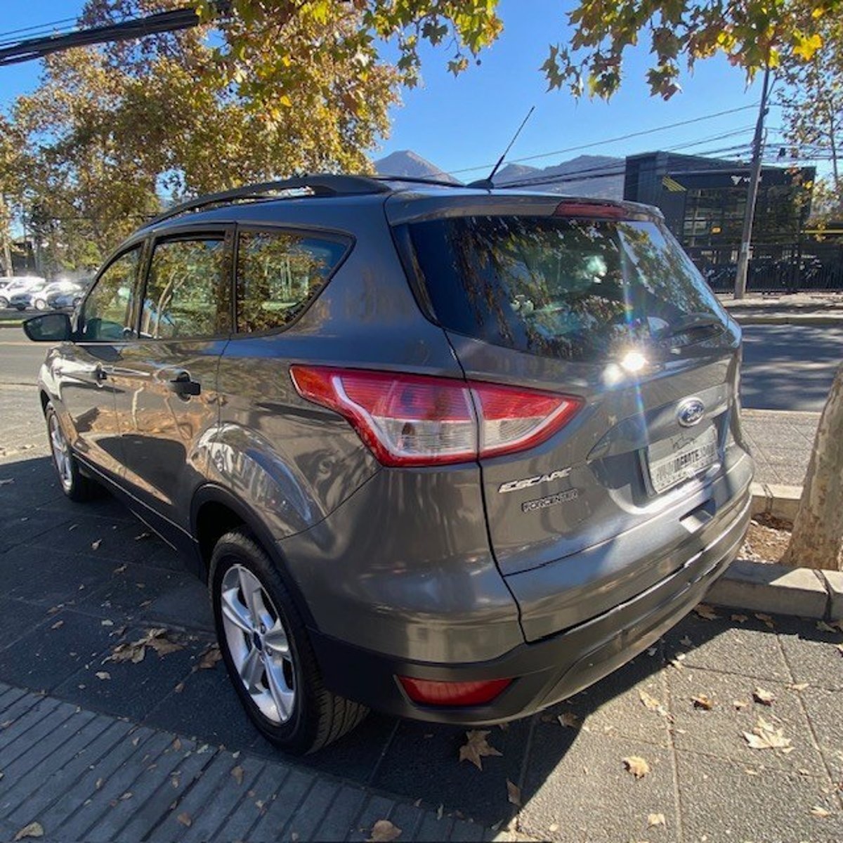 Ford ESCAPE 2.5 4X2 Aut. 2013 - Imagen 7 de 10