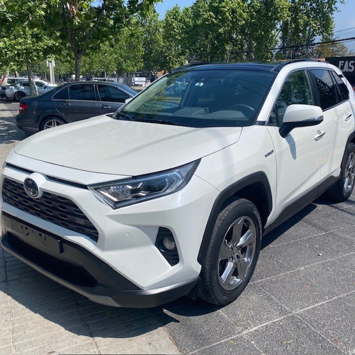 Toyota RAV 4 Hibrido Ltd. 2020