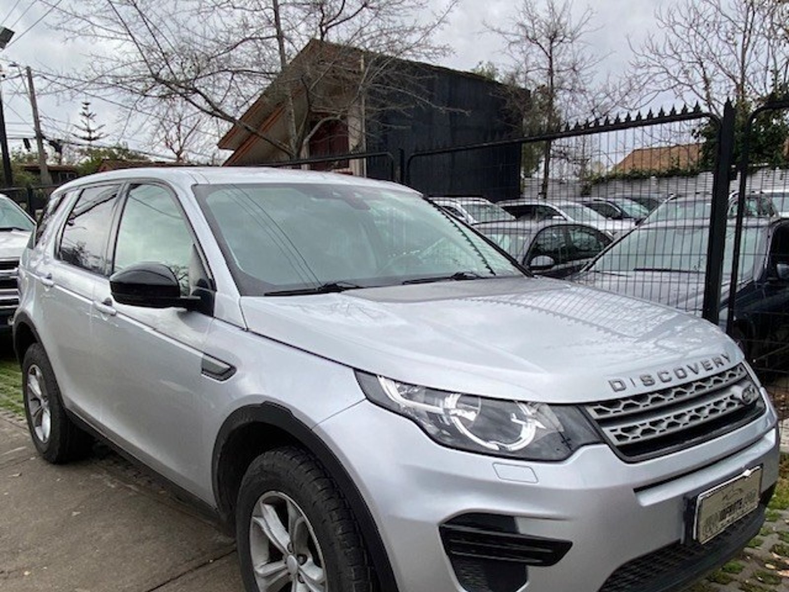Land Rover DISCOVERY Sport 4x4 2.0i 2018 - Foto 2 de 6