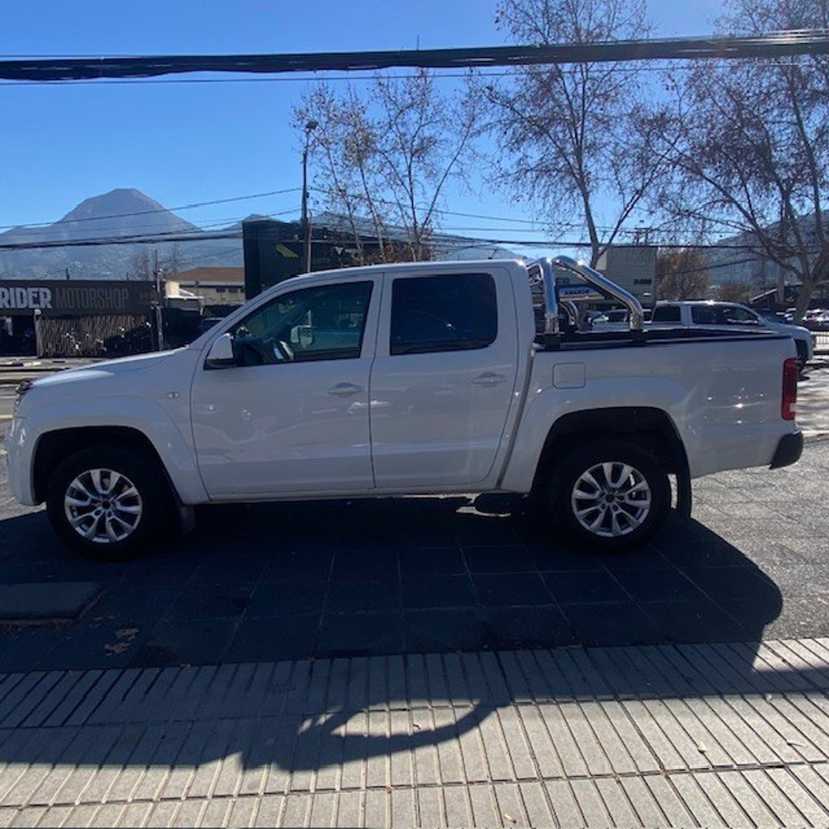 Volkswagen AMAROK TDI Trendline 2.0 2022 - Imagen 8 de 10