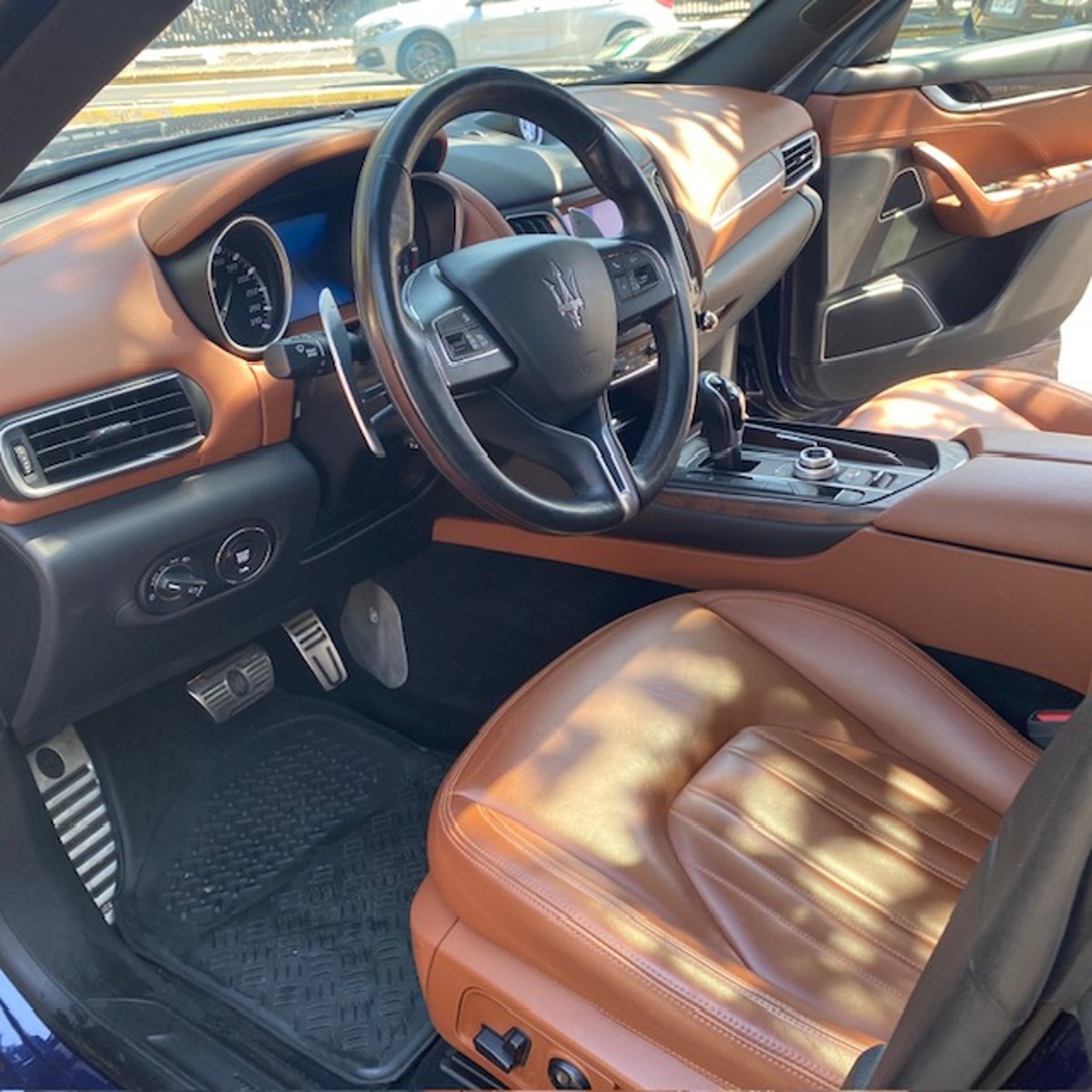 Maserati LEVANTE SQ4 Bi turbo 430 HP. 2019 - Imagen 9 de 10