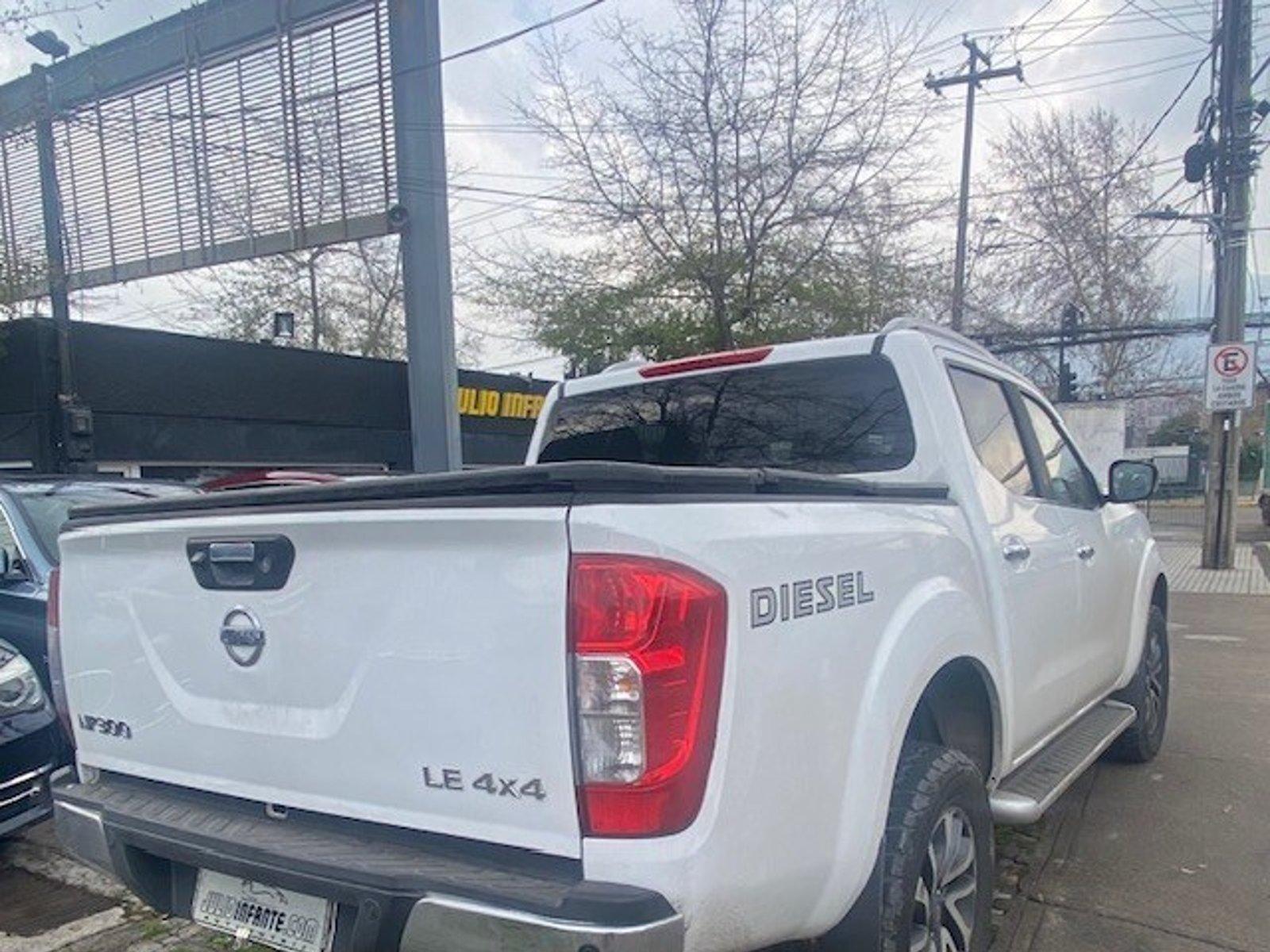 Nissan NP300 LE 4x4 2.3 Autom. 2017 - Foto 2 de 4