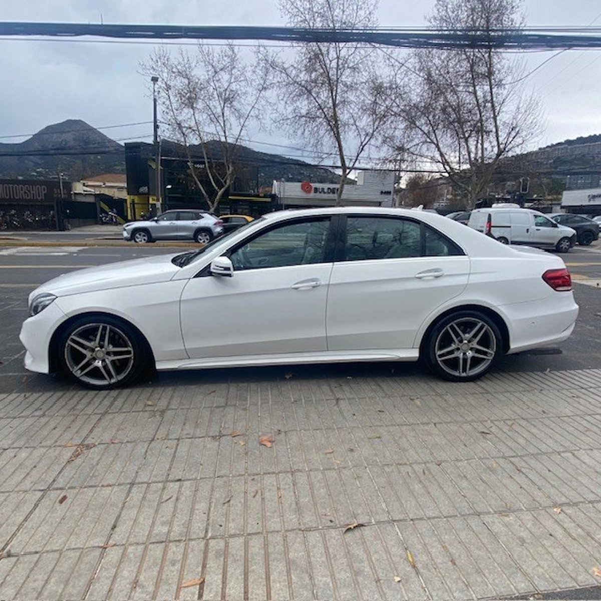 Mercedes-Benz E250 2.0 Turbo. cuero 2016 - Imagen 8 de 10