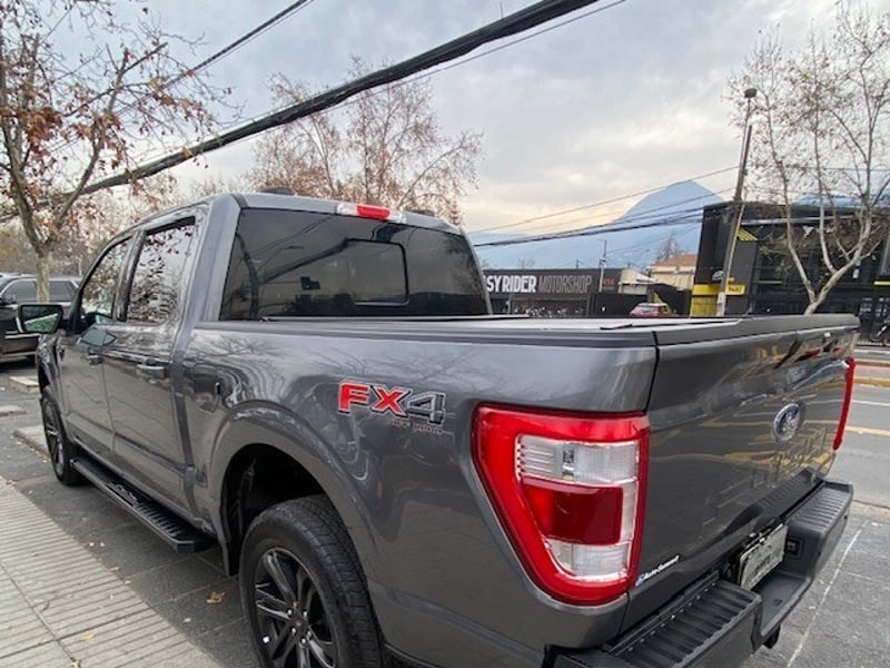 Ford F-150 LARIAT SPORT 5.0 4x4 AUT 2023 - Imagen 6 de 10