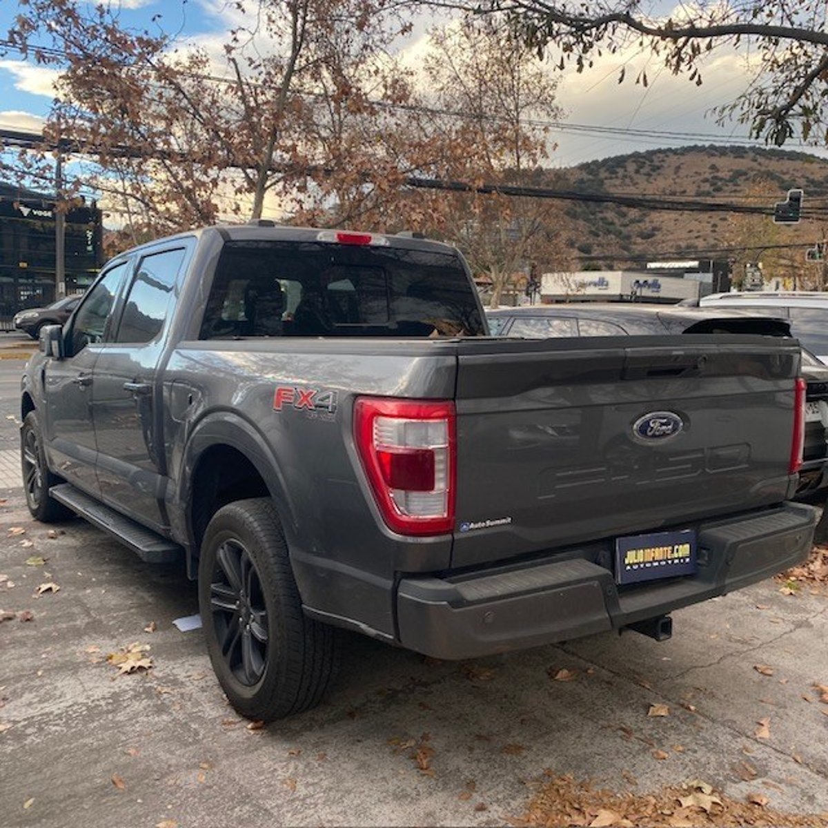 Ford F-150 LARIAT SPORT 5.0 4x4 AUT 2023 - Imagen 3 de 10