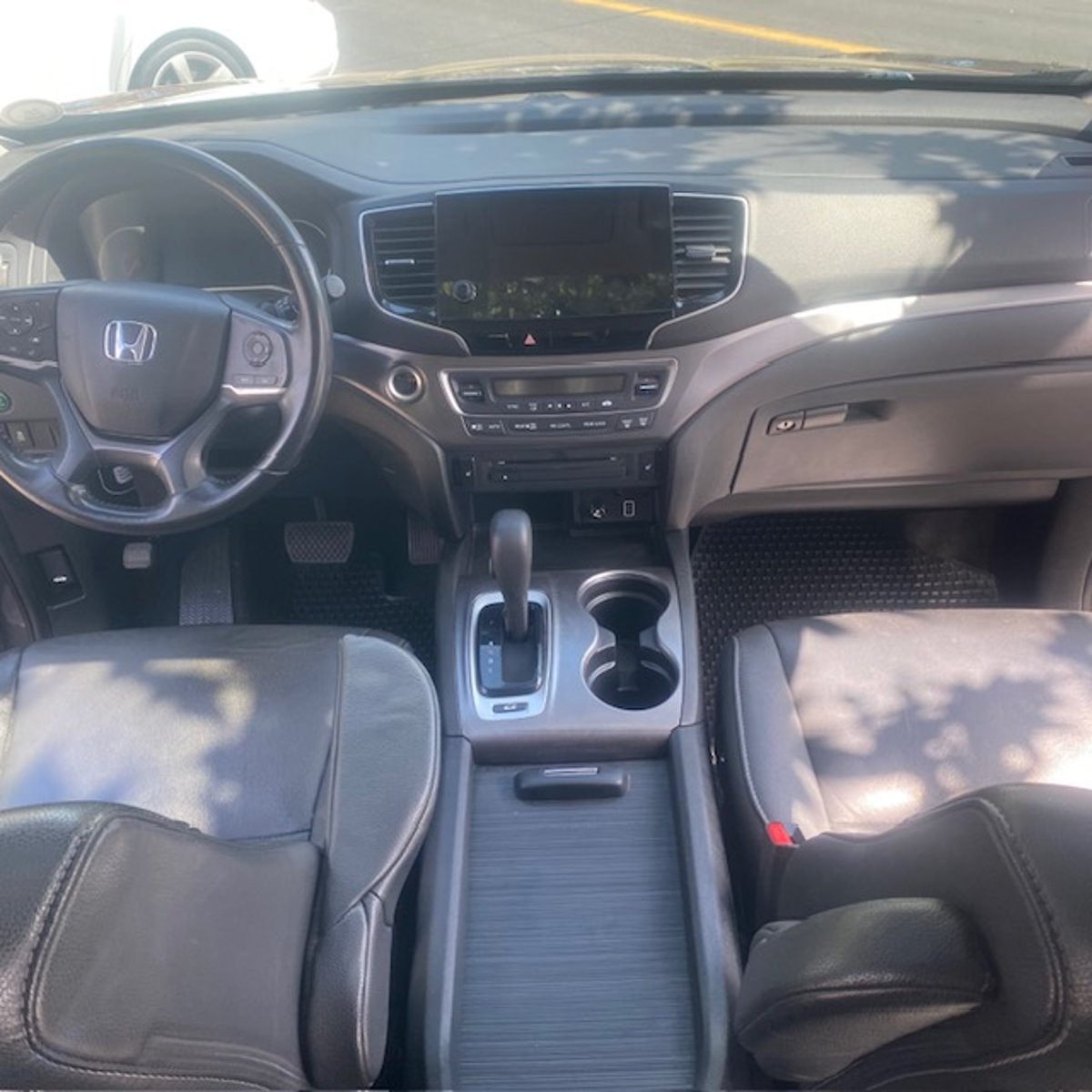 Honda PILOT TOURING 4X4 3.5 AUT cuero 3 corridas. Mantención al día 2019 - Imagen 9 de 10