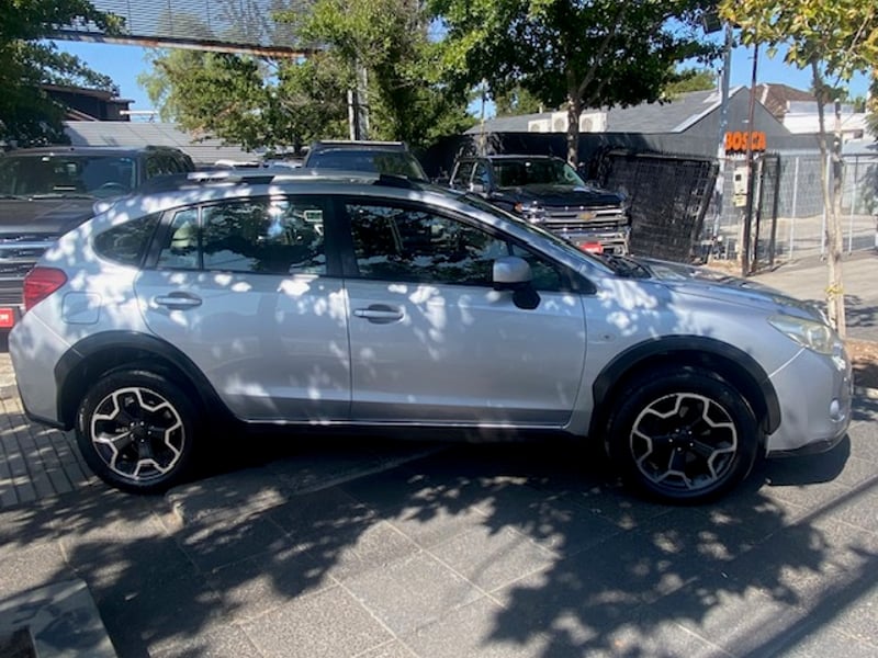 Subaru XV AWD CVT 2.0I AUT Paddle shiftt. Mantenciones, Impecabl 2012 - Imagen 7 de 10