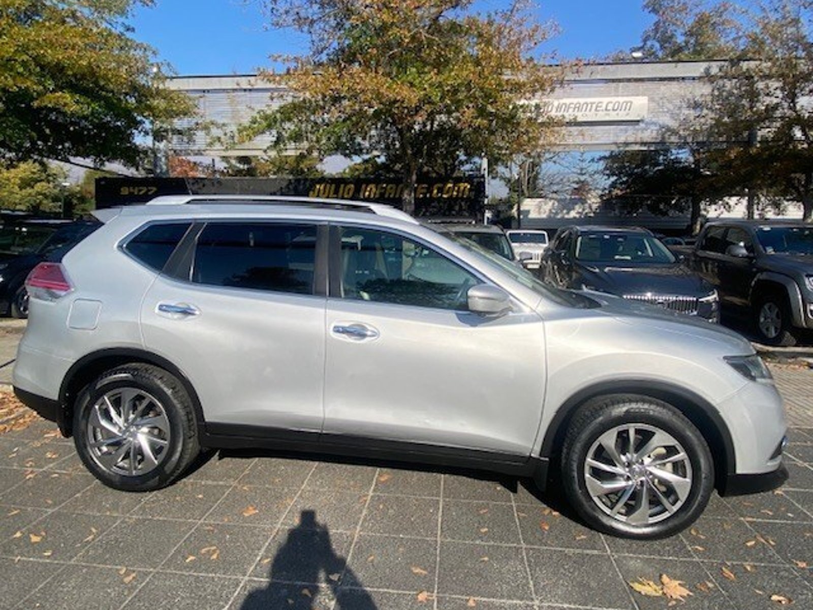 Nissan X-TRAIL 2.5 Aut.4x4 2015 - Foto 4 de 10
