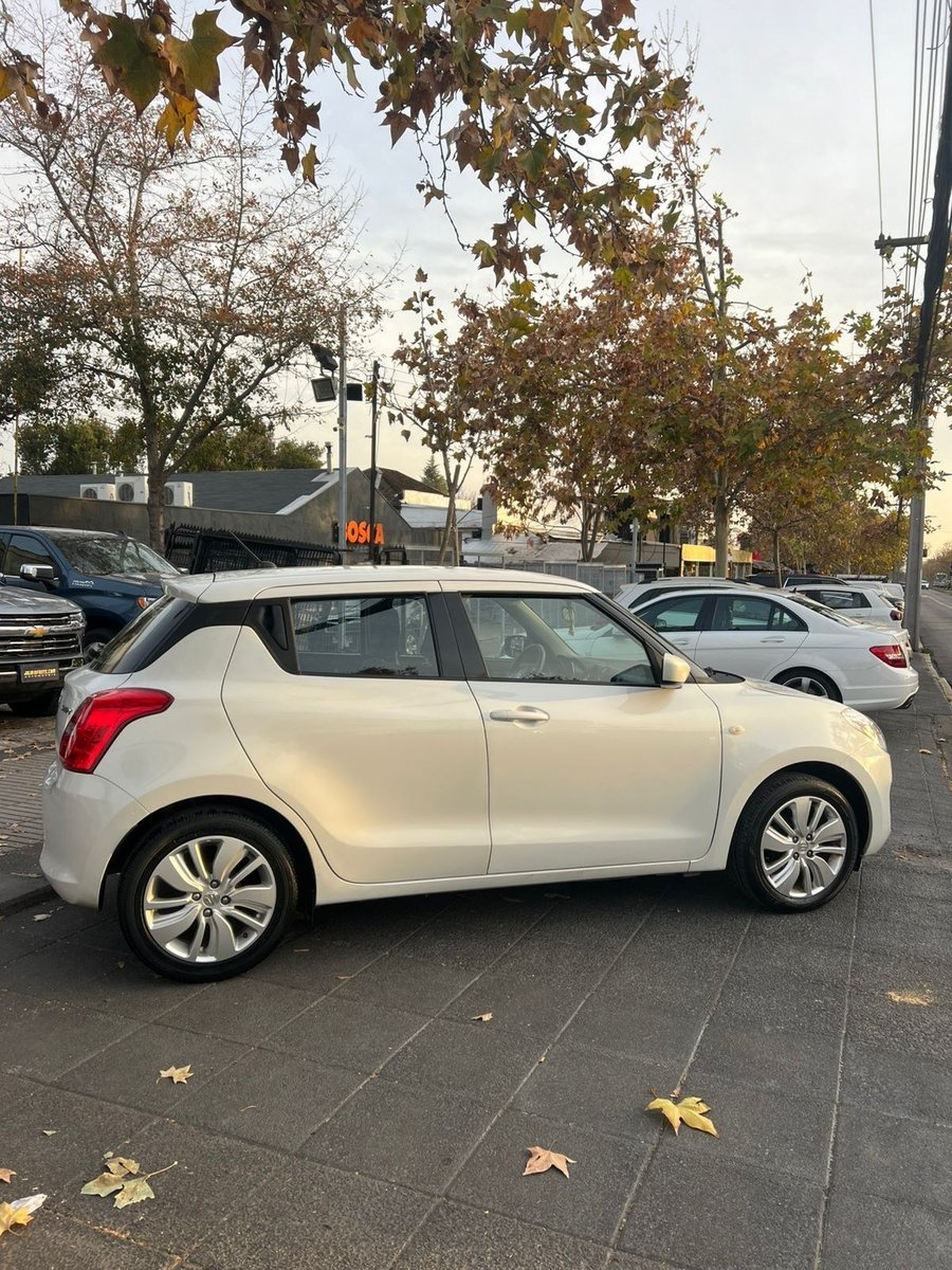 Suzuki SWIFT GLS 1.2 aire, airbags, abs crucero. 2017 - Imagen 6 de 10