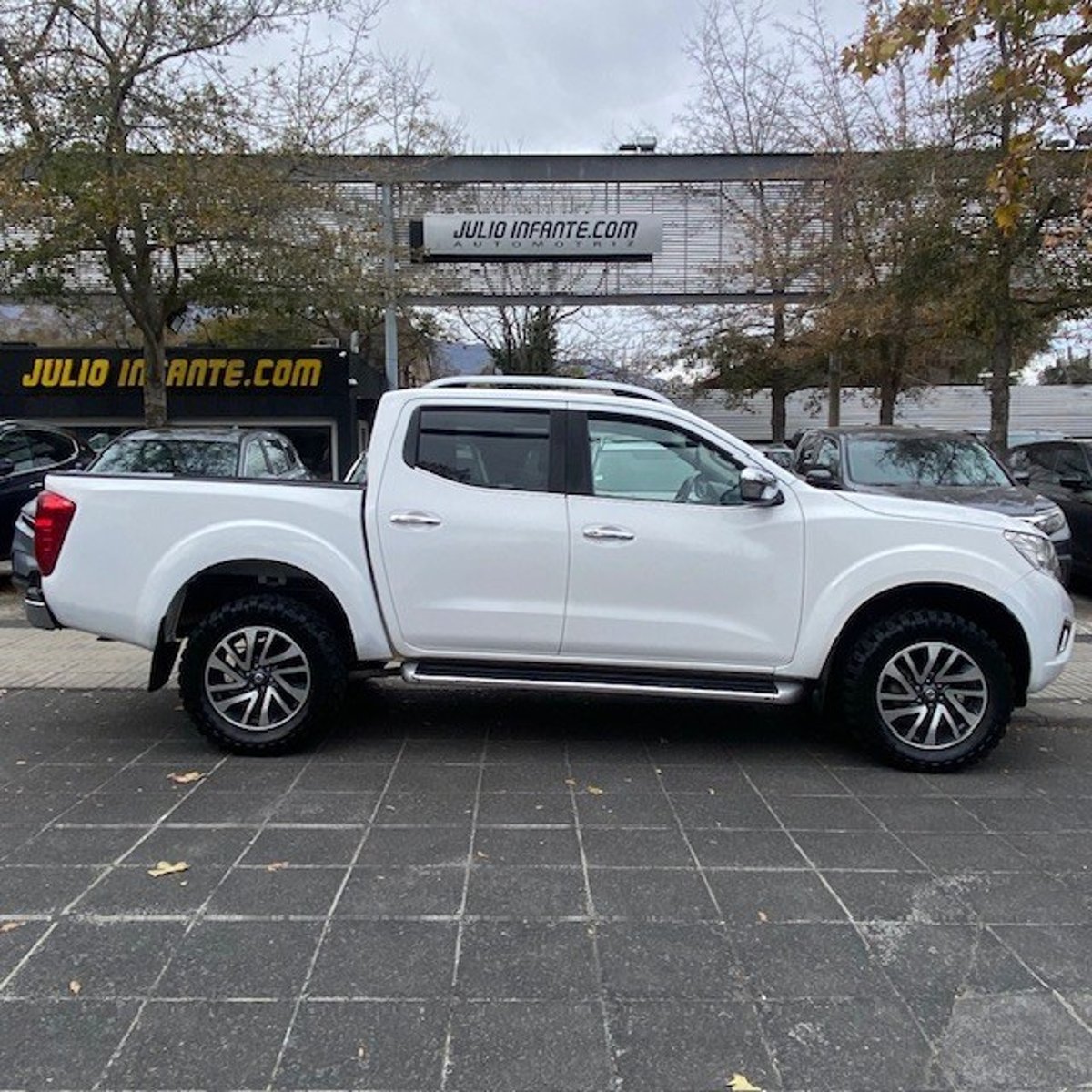 Nissan NP300 4x4 2.3 Autom. 2019 - Imagen 6 de 10