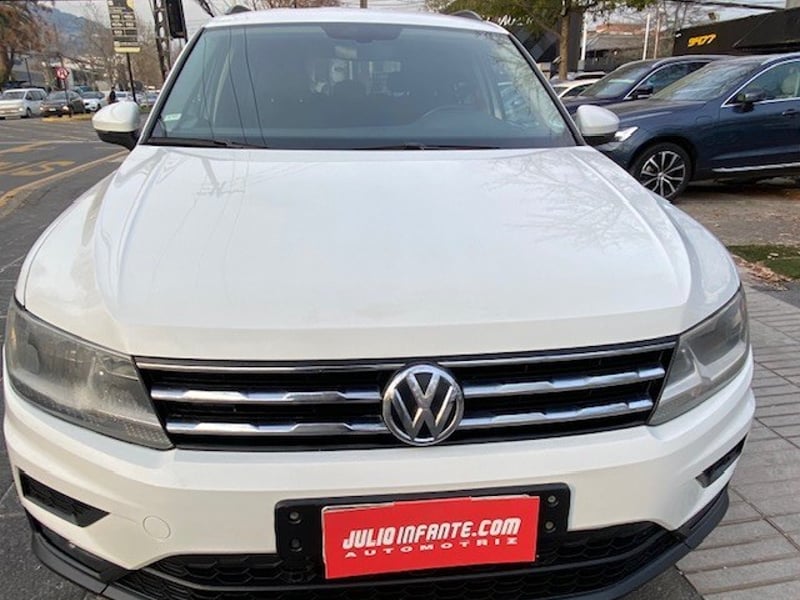Volkswagen TIGUAN 4x4 2.0 At. 2019 - Imagen 7 de 10
