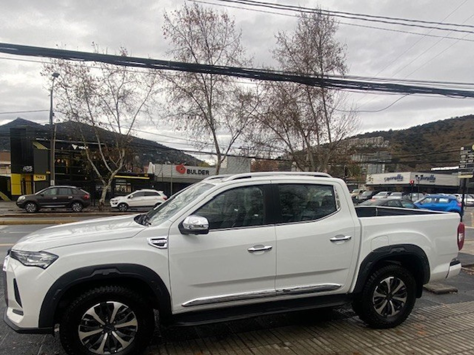 Maxus T90 4X4 E6 AT DIESEL 2024 - Foto 4 de 10