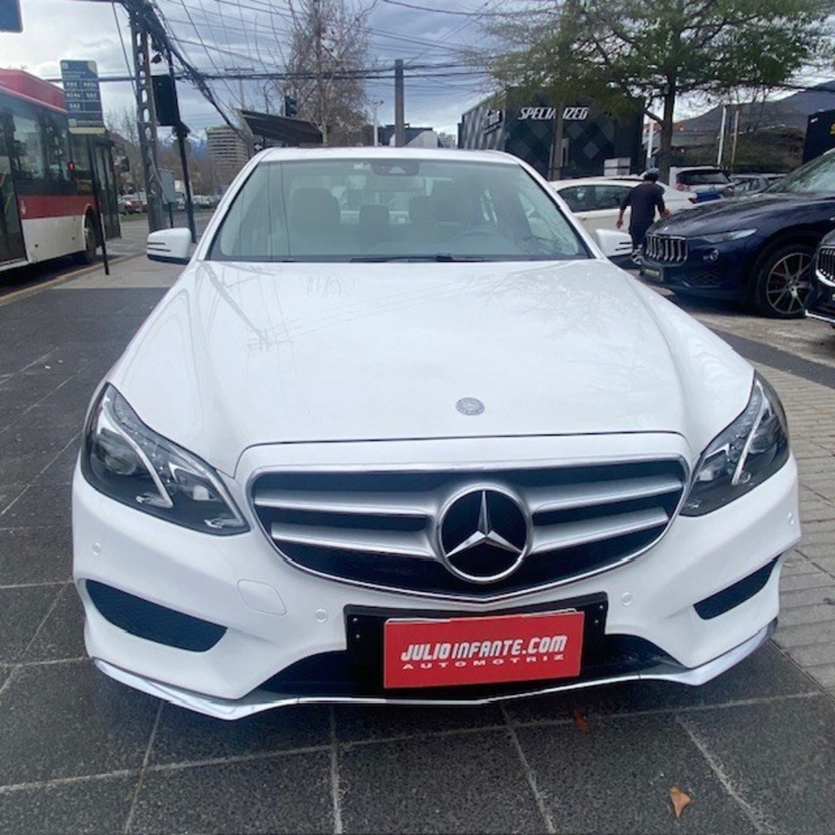 Mercedes-Benz E250 2.0 Turbo. cuero 2016 - Imagen 3 de 10