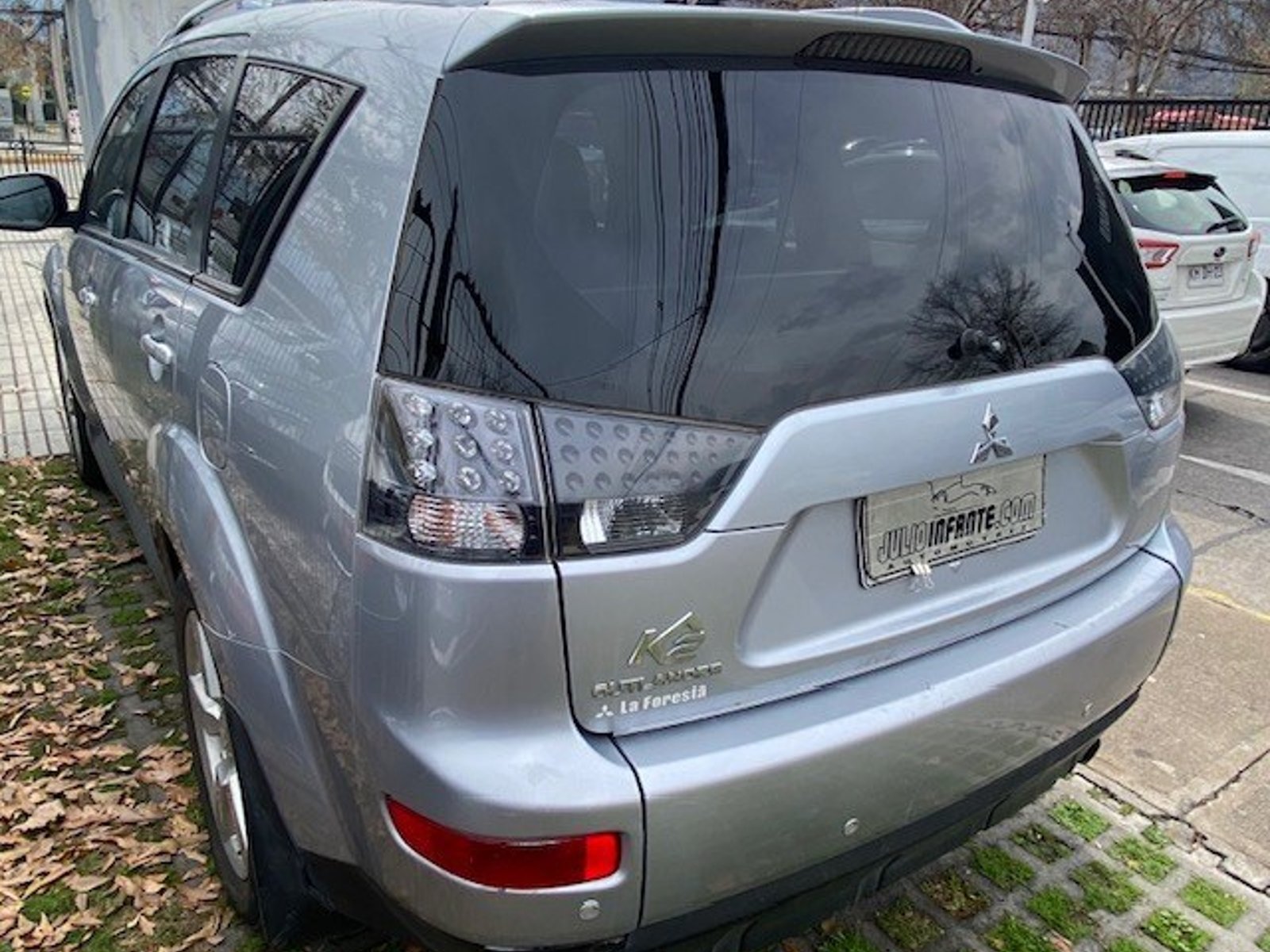 Mitsubishi OUTLANDER 3.0 Autom. Paddle Shift 2010 - Foto 5 de 10