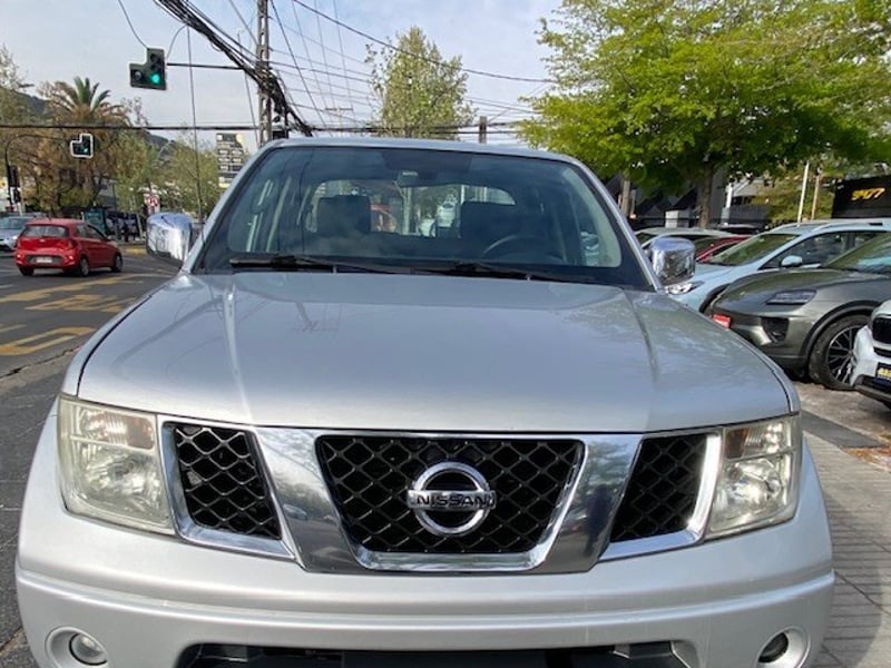 Nissan NAVARA Lux 4x4 2.5 AT 2015 - Imagen 6 de 10