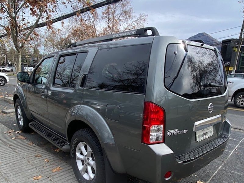 Nissan PATHFINDER Limited 2.5 2010 - Imagen 6 de 10